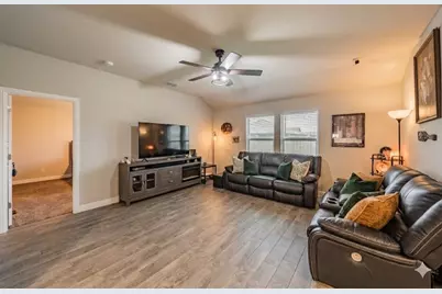 713 Breckenridge Park Drive, Alvarado, TX 76009 - Photo 8
