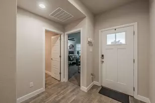 713 Breckenridge Pk Dr, Alvarado, TX 76009 - Photo 4