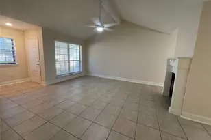 2916 Kathleen Ln, Euless, TX 76039 - Photo 4