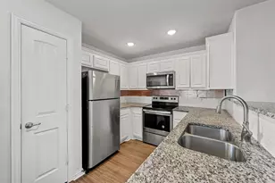 727 W Johnson St, Denison, TX 75020 - Photo 6