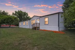 4009 Diann Dr, Granbury, TX 76049 - Photo 2