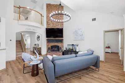 601 Cresthaven Drive, McKinney, TX 75071 - Photo 2