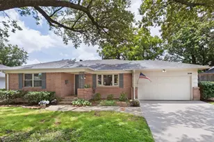 306 S Lois Ln, Richardson, TX 75081 - Photo 1