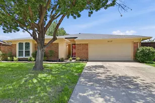 2117 Via Estrada, Carrollton, TX 75006 - Photo 4