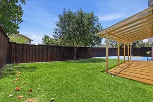 2117 Via Estrada, Carrollton, TX 75006 - Photo 32