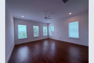 2232 Scenic Bluff Drive, Fort Worth, TX 76111 - Photo 4