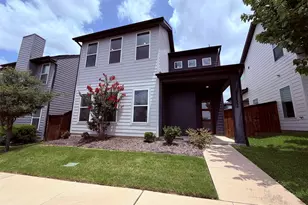 2232 Scenic Bluff Dr, Fort Worth, TX 76111 - Photo 1