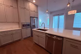 2232 Scenic Bluff Dr, Fort Worth, TX 76111 - Photo 2