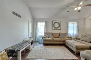 108 Wolf Ln, Lacy Lakeview, TX 76705 - Photo 10