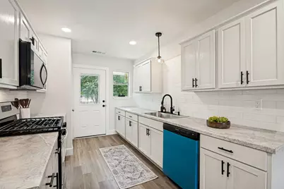215 Loma Drive, Garland, TX 75040 - Photo 10