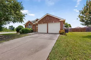 101 Wandering Dr, Forney, TX 75126 - Photo 2