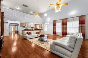 8248 Meadowbrook Dr, Fort Worth, TX 76120 - Photo 10