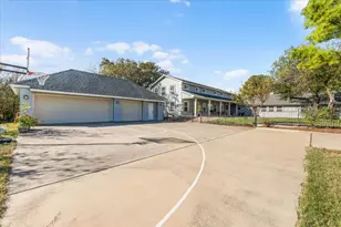 8248 Meadowbrook Dr, Fort Worth, TX 76120 - Photo 32