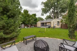 9967 Coppedge Ln, Dallas, TX 75220 - Photo 16