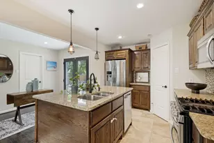 9967 Coppedge Ln, Dallas, TX 75220 - Photo 6