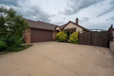 3324 Shawnee Trail, Lake Worth, TX 76135 - Photo 1