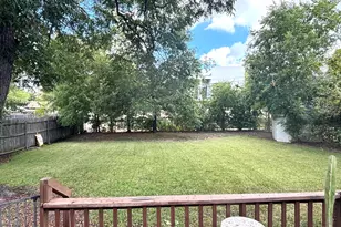 3835 Hawick Ln, Dallas, TX 75220 - Photo 4