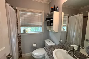 3835 Hawick Ln, Dallas, TX 75220 - Photo 8