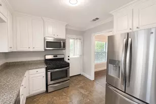 3835 Hawick Ln, Dallas, TX 75220 - Photo 2