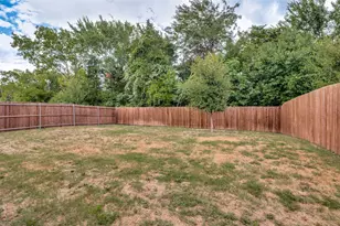 126 Martinique Dr, Lancaster, TX 75146 - Photo 22