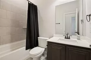 126 Martinique Dr, Lancaster, TX 75146 - Photo 18