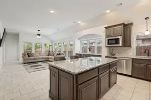 126 Martinique Dr, Lancaster, TX 75146 - Photo 4