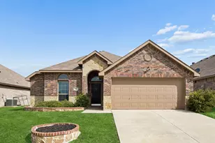 405 Rodger St, Wilmer, TX 75172 - Photo 2
