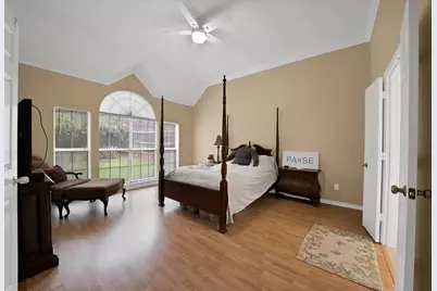 2129 Brentcove Drive, Grapevine, TX 76051 - Photo 18