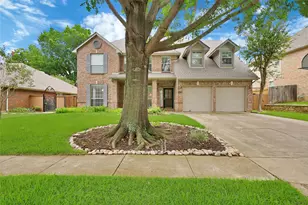 2129 Brentcove Dr, Grapevine, TX 76051 - Photo 2