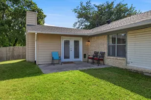 2304 Greenwood Cir, Carrollton, TX 75006 - Photo 20