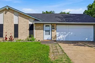 2304 Greenwood Cir, Carrollton, TX 75006 - Photo 2