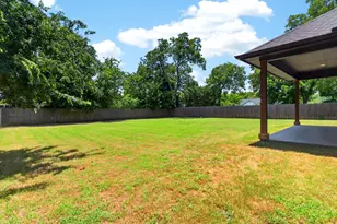 902 N Main St, Tioga, TX 76271 - Photo 28