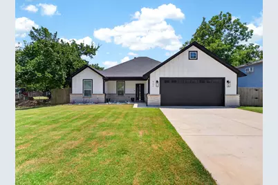 902 N Main Street, Tioga, TX 76271 - Photo 1