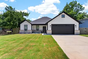 902 N Main St, Tioga, TX 76271 - Photo 1