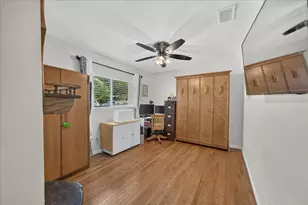 2401 Slaton Dr, Grand Prairie, TX 75052 - Photo 18