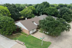 2401 Slaton Dr, Grand Prairie, TX 75052 - Photo 30