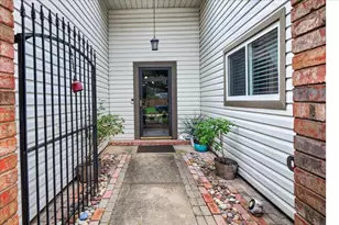 2401 Slaton Dr, Grand Prairie, TX 75052 - Photo 4