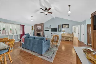 2401 Slaton Dr, Grand Prairie, TX 75052 - Photo 14