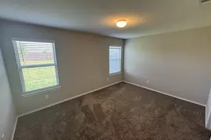929 Alton Dr, Aubrey, TX 76227 - Photo 10