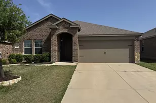 929 Alton Dr, Aubrey, TX 76227 - Photo 1