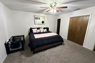 906 Zahara St, Bowie, TX 76230 - Photo 12