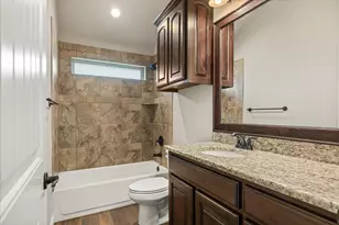 2038 Clive Dr, Granbury, TX 76048 - Photo 26