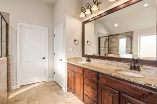 2038 Clive Dr, Granbury, TX 76048 - Photo 12