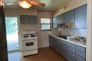 1012 Harris Dr, Euless, TX 76039 - Photo 6