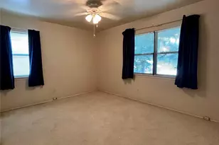 1012 Harris Dr, Euless, TX 76039 - Photo 12