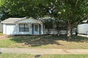 1012 Harris Dr, Euless, TX 76039 - Photo 1