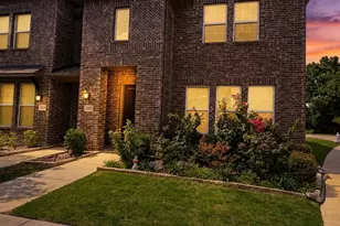 1001 Old Iron Bend, Euless, TX 76040 - Photo 4