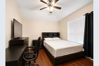 1405 Meadow Drive, Irving, TX 75063 - Photo 14