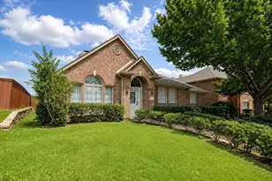 1405 Meadow Dr, Irving, TX 75063 - Photo 2