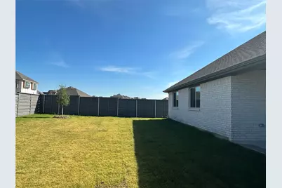 805 Twisted Leaf Lane, Little Elm, TX 76227 - Photo 10
